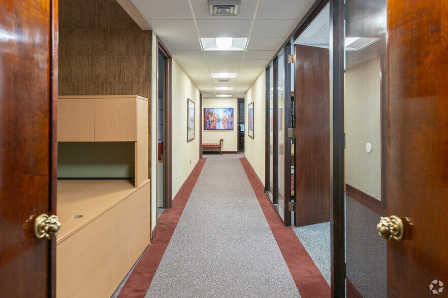 More Photos Of 99 Court St, White Plains Office For Lease