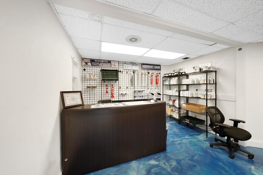 More Photos Of 1500-1536 S Dixie Hwy, Pompano Beach Showroom For Lease