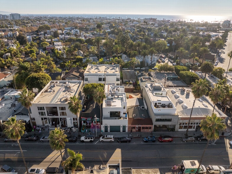 More Photos Of 1346 Abbot Kinney Blvd, Venice Office For Sale