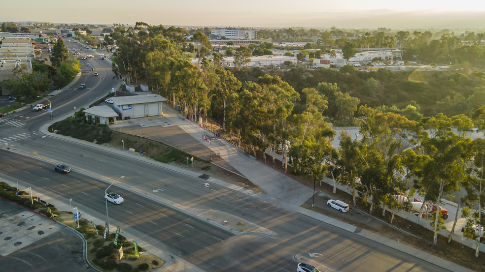 Primary Photo Of 9690-9694 Black Mountain Rd, San Diego Service For Sale