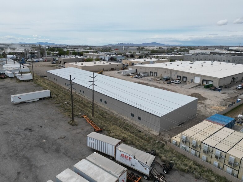 More Photos Of 3015 W Directors Row, Salt Lake City Flex For Sale