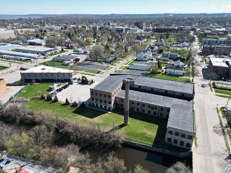 More Photos Of 42 S Brooke St, Fond Du Lac Industrial For Sale