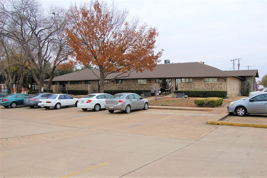 More Photos Of 2100 Virginia Drive, Grand Prairie Medical For Lease