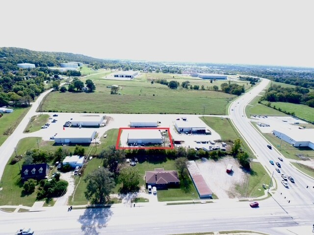 More Photos Of 1488 June Self Dr, Springdale Warehouse For Lease