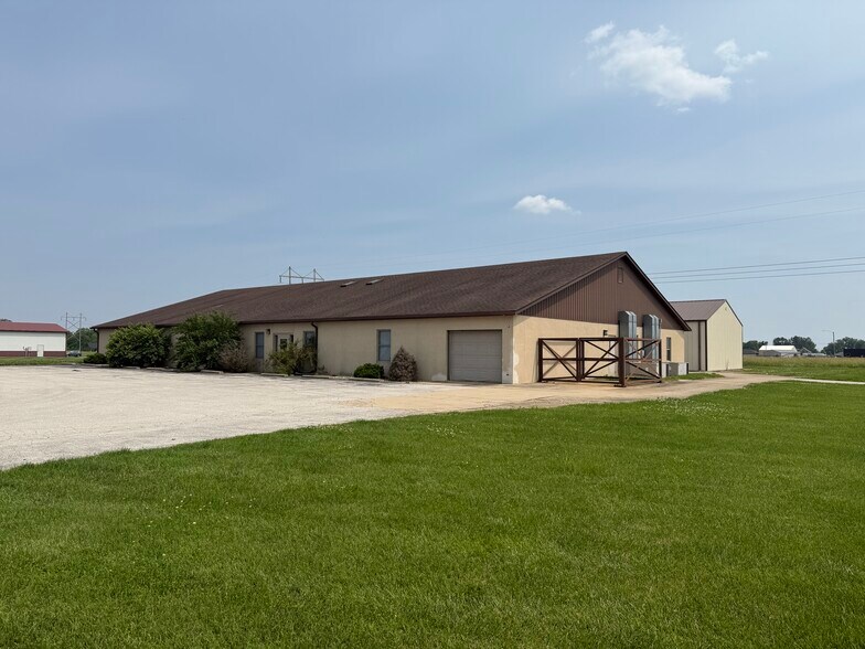 Primary Photo Of 5 Commerce Dr, Freeburg Service For Sale