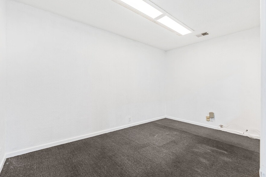 More Photos Of 77-89 Jackson St, Hayward Office For Lease