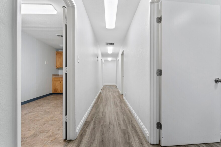 More Photos Of 970 Petit Ave, Ventura Medical For Sale