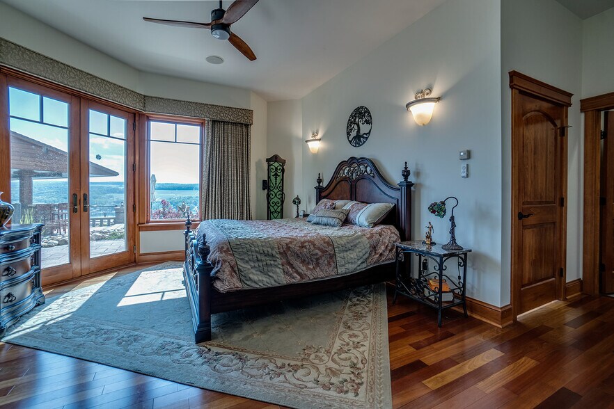 More Photos Of 3450 Esperanza Rd, Keuka Park Specialty For Sale