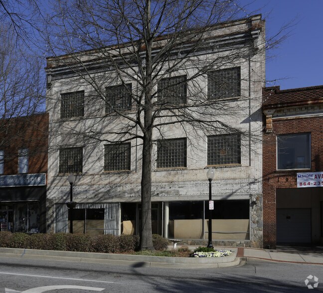 More Photos Of 656-658 S Main St, Greenville Loft Creative Space For Sale