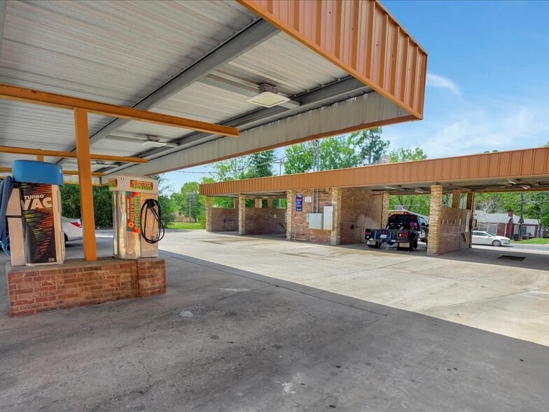 More Photos Of 611 Tenaha St, Center Carwash For Sale