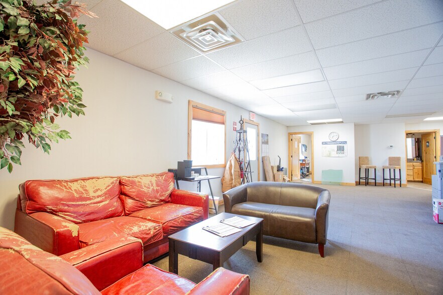 More Photos Of 4319 16th Ave W, Williston Industrial For Lease