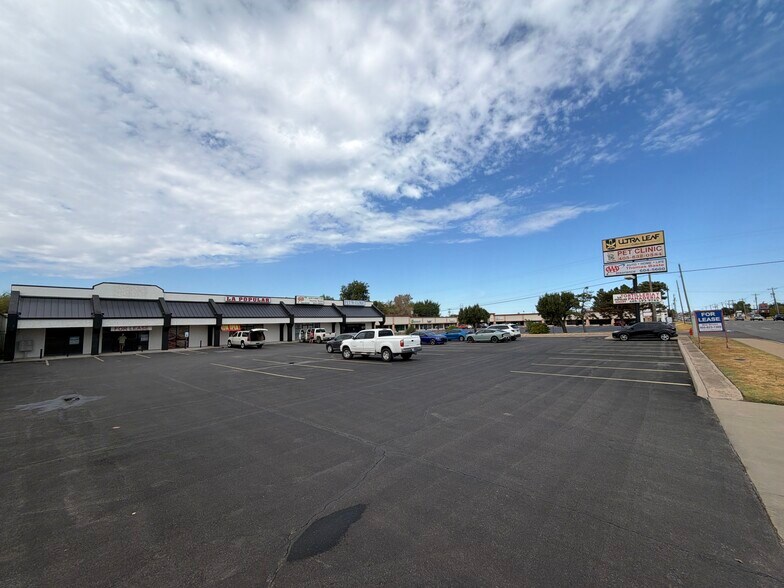More Photos Of 8501-8507 S Western Ave, Oklahoma City Unknown For Lease