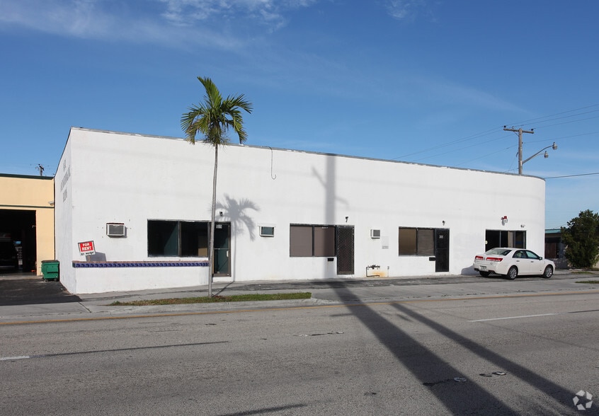 Primary Photo Of 501-509 S Dixie Hwy E, Pompano Beach Warehouse For Lease