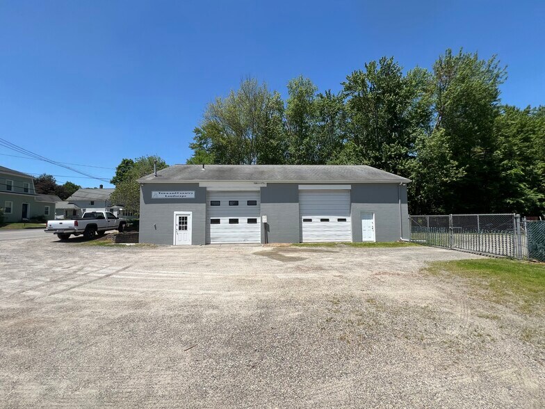 More Photos Of 50 Allen St, Clinton Industrial For Lease