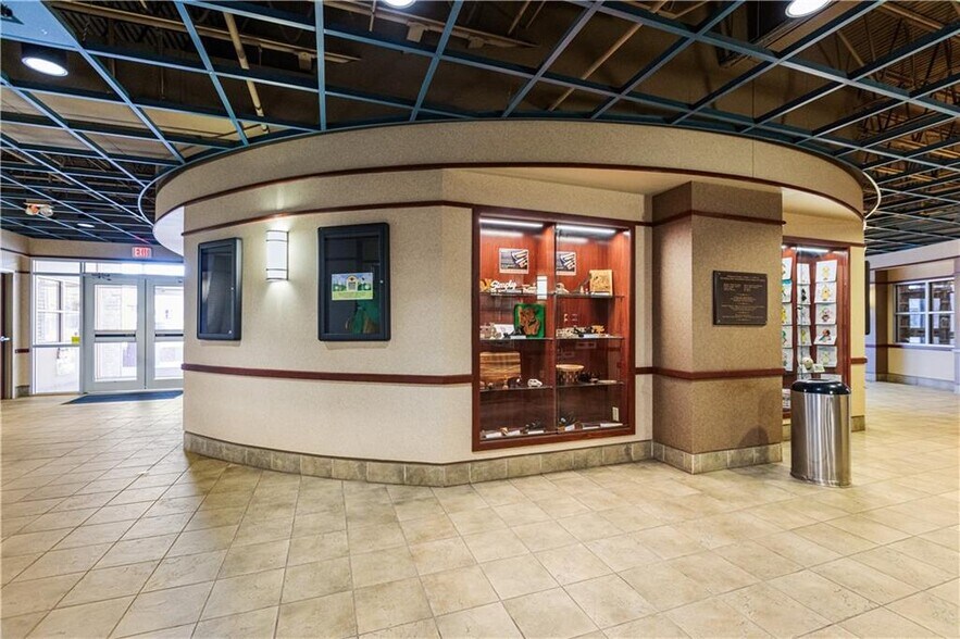 More Photos Of 1900 Belt hwy, Saint Joseph Department Store For Sale