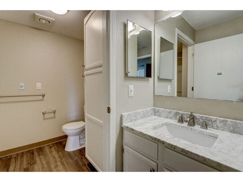 More Photos Of 234 W Main St, Waukesha Apartments For Lease