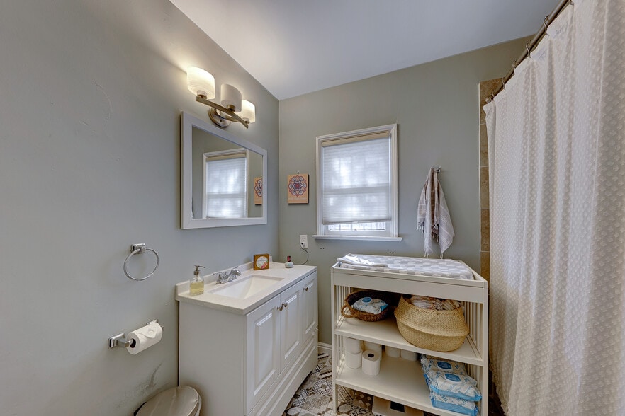 More Photos Of 610 S 8th St, Las Vegas Office For Lease