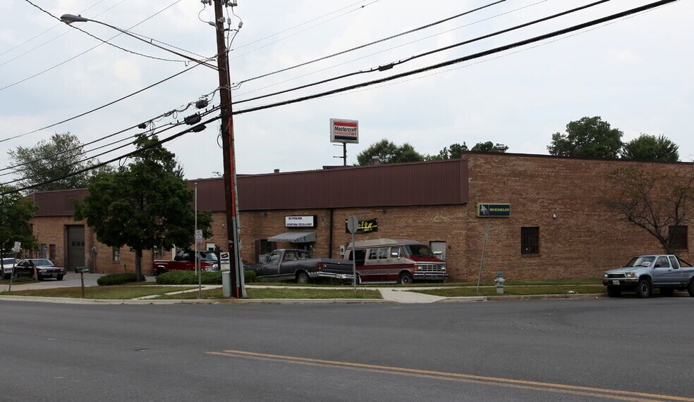 More Photos Of 5808-5812 Kirby Rd, Clinton Unknown For Lease
