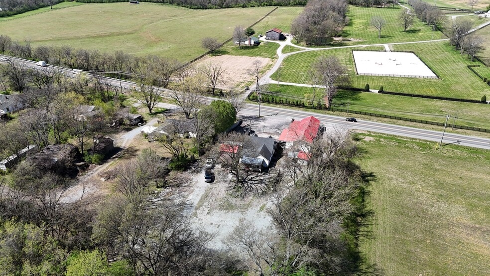 More Photos Of 4108 Columbia Pike, Franklin General Retail For Sale