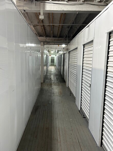 More Photos Of 113 E Chestnut St, Souderton Self Storage For Sale