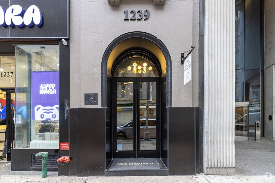 More Photos Of 1237-1239 Broadway, New York Office For Lease