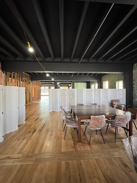 More Photos Of 203 Ellis St, Kewaunee Office For Sale