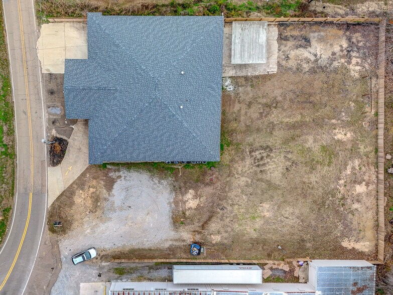 More Photos Of 6889 Paxton Rd, Vicksburg Office For Sale