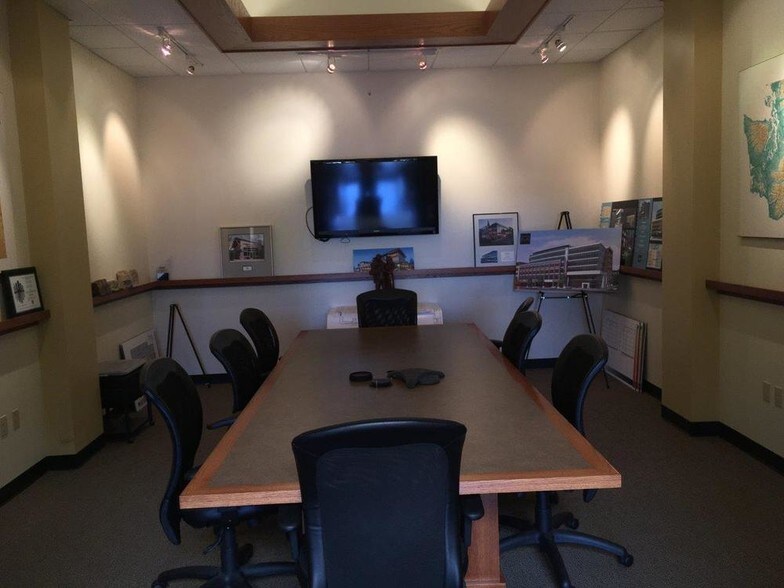 More Photos Of 8129 Lake Ballinger Way, Edmonds General Retail For Lease