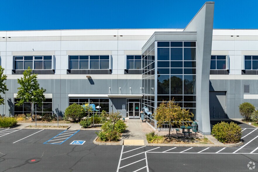 More Photos Of 2789-2877 Giffen Ave, Santa Rosa Research And Development For Sale