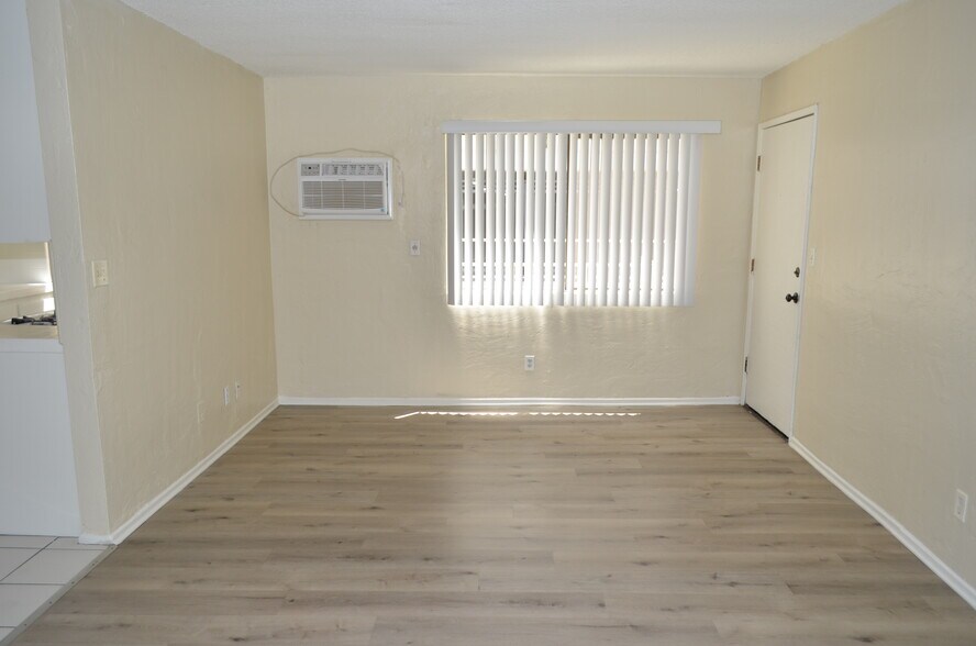 More Photos Of 7028 Alabama Ave, Canoga Park Apartments For Sale