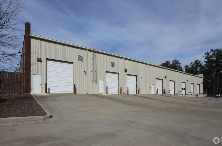 More Photos Of 395 Tidwell Dr, Alpharetta Warehouse For Lease