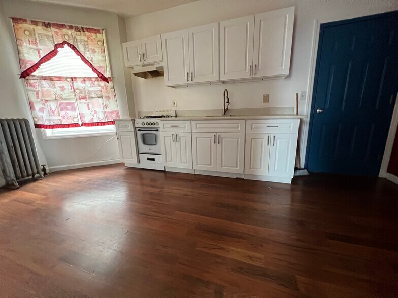 More Photos Of 321 Milford St, Brooklyn Apartments For Sale