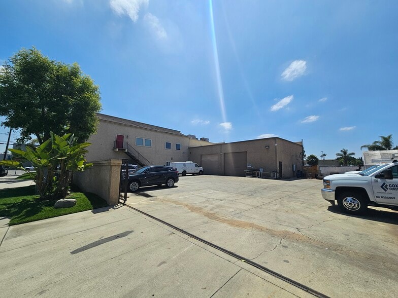 More Photos Of 8891 Watson St, Cypress Office For Sale