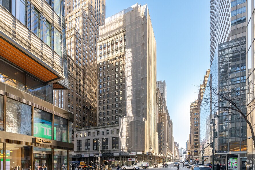 More Photos Of 315 Madison Ave, New York Office For Lease