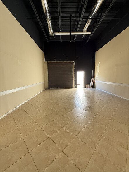 More Photos Of 1620-1646 SE Village Green Dr, Port, Port Saint Lucie Warehouse For Lease