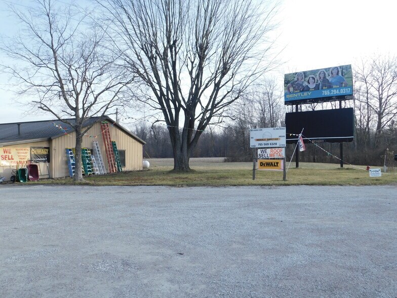 More Photos Of 2086 E US Highway 36, Rockville Convenience Store For Sale