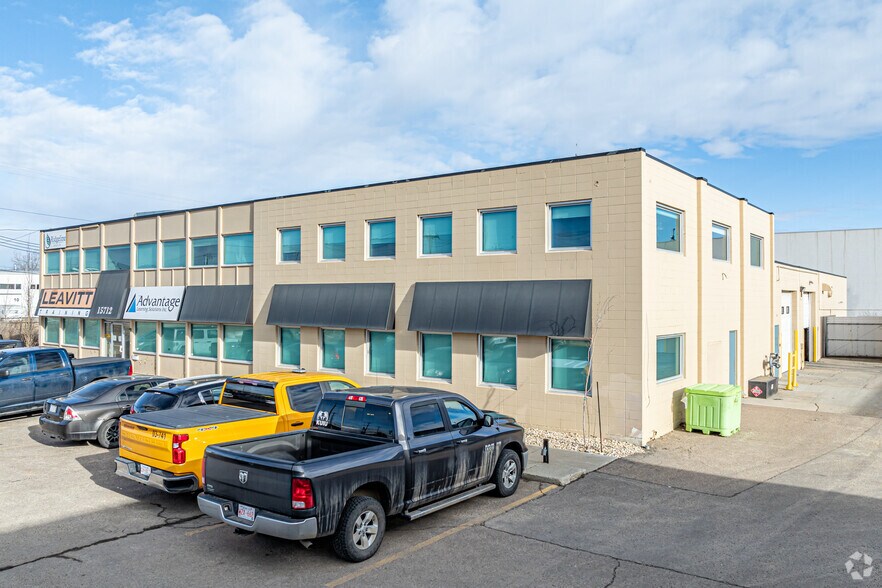 More Photos Of 15712 112 Ave, Edmonton Office For Lease