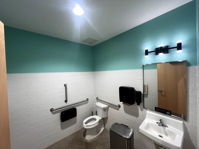 More Photos Of 11565 Theatre Dr, Champlin Unknown For Lease