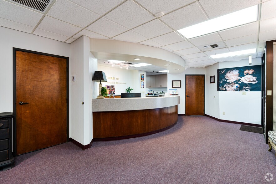 More Photos Of 3550 Q St, Bakersfield Medical For Sale