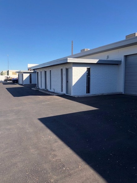 More Photos Of 1930 W Durango St, Phoenix Distribution For Lease