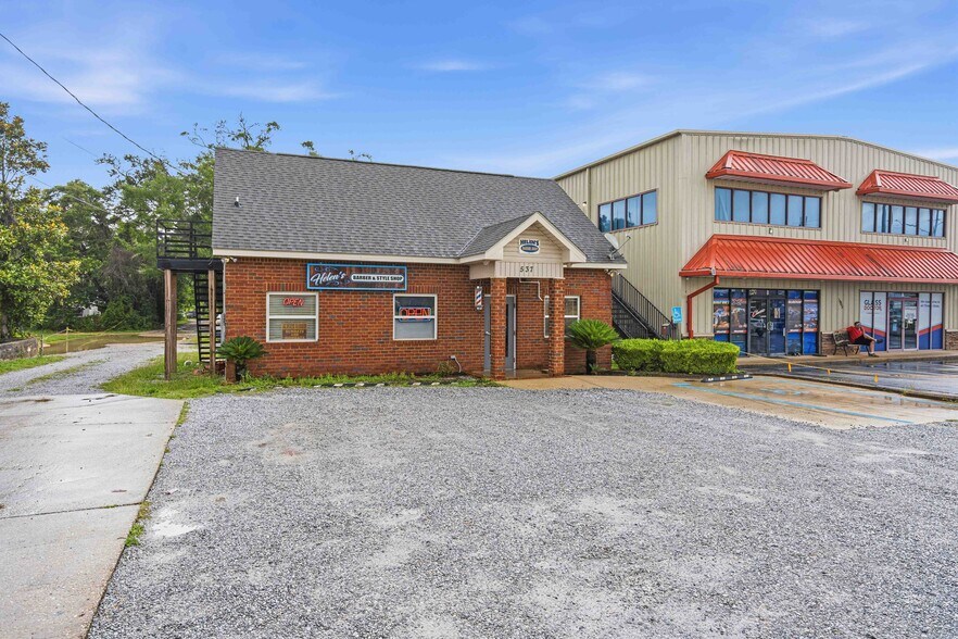 More Photos Of 537 S Ferdon Blvd, Crestview Office For Lease