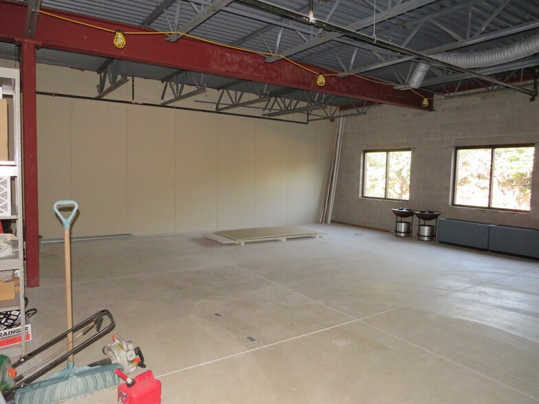 More Photos Of 7000 Caton Farm Rd, Plainfield Medical For Lease