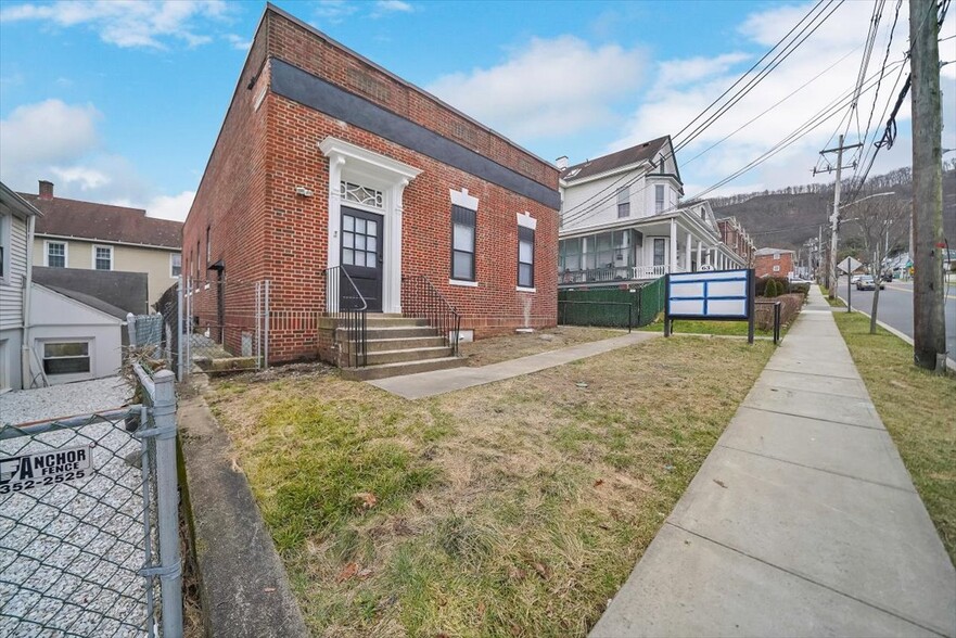 More Photos Of 63 New Main St, Haverstraw Medical For Sale