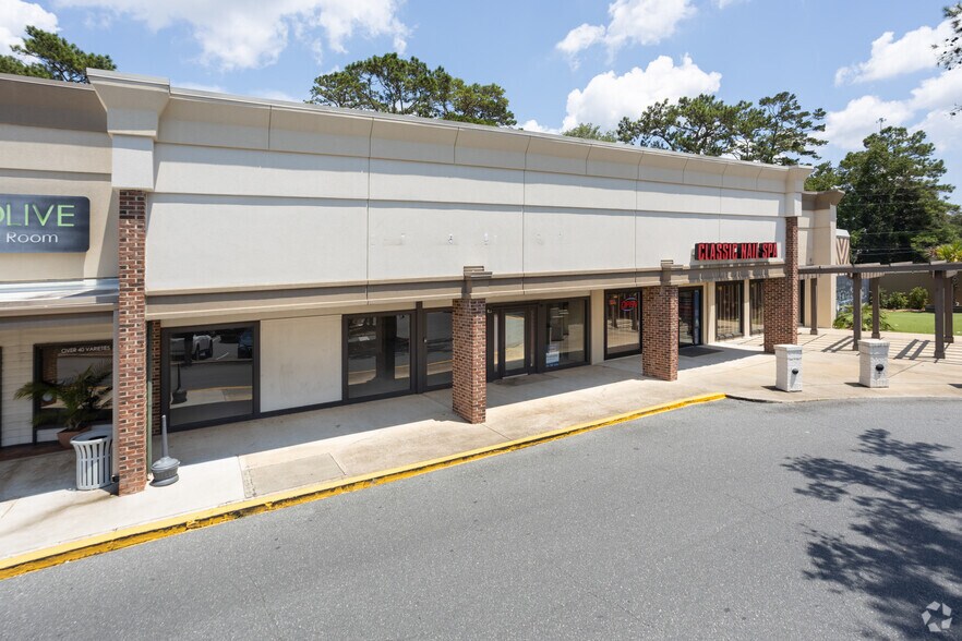 More Photos Of 3425 Thomasville Rd, Tallahassee General Retail For Lease