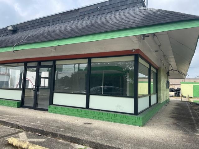 More Photos Of 7100 Downman Rd, New Orleans Freestanding For Sale