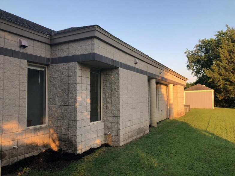 More Photos Of 9506 Hospital Ave, Nassawadox Medical For Sale