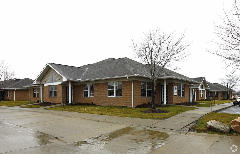 More Photos Of 800 Westpoint Pky, Westlake Unknown For Lease