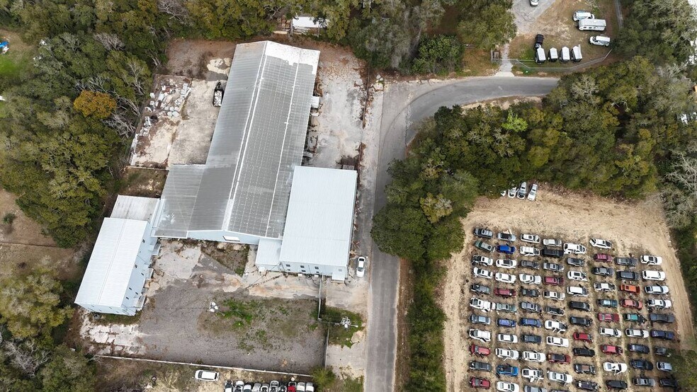 More Photos Of 2800 Delano St, Pensacola Warehouse For Lease
