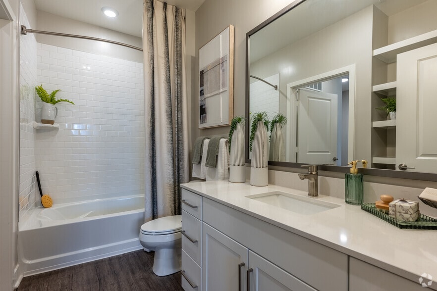 More Photos Of 12400 Dutton Rd, Midlothian Apartments For Sale
