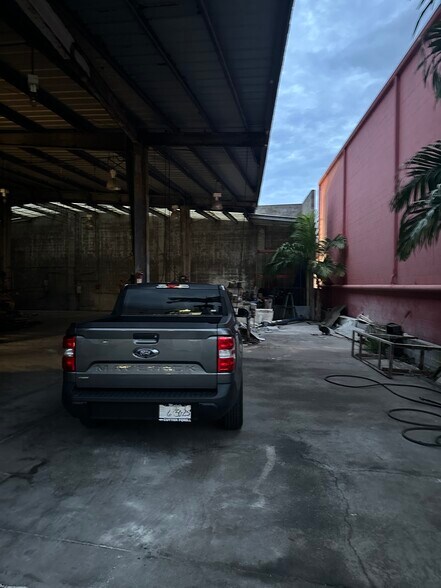 More Photos Of 874 Alua St, Wailuku Warehouse For Sale